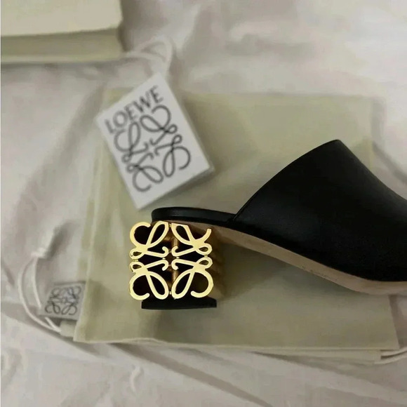 NEW LOEWE Anagram Black Gold Pointed Slip On Mules 6Chunk Heel, SiZE 36EU - Picture 8 of 9
